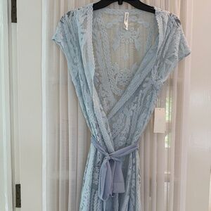Flora Nikrooz Lace Robe NWT